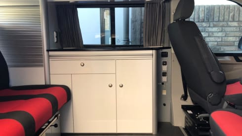Kreeft – 2p Volkswagen 2015, from 2019 new Sallander installation from Aart camper construction