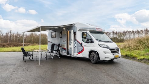 4p Challenger semi-integrated uit 2017