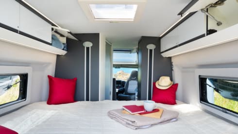 Ongi – Furgone attrezzato per 4 persone con tetto apribile