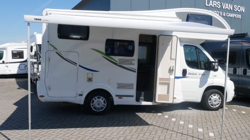 Chausson 514, 4 seats and 4 berths.