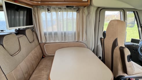 Guapo – 5p Hymer integrated from 2009