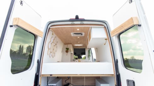 Volkswagen Crafter L3H2 – Camper van Wapiti