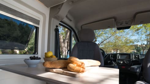 Tourne 6.4 – New Bus Camper for Rent Peugeot Boxer