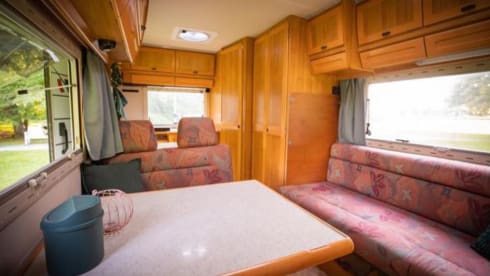 Early bird rate 2025 Lovely comfortable Hymer Camper   