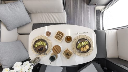 Elsie – New 2025 4 Berth off-grid Motorhome