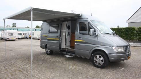 Neat 2p. Mercedes Sprinter with XL fixed bed and strong 120 HP 5-cylinder