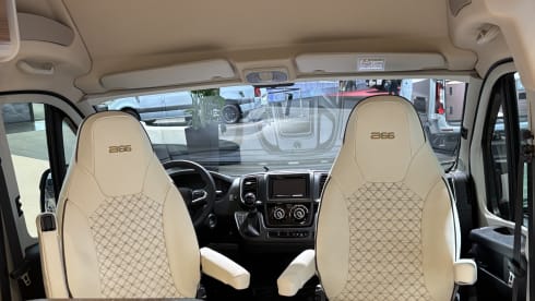 Dethleffs Globetrail 640 ES AUTOMATIC