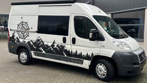 Ger’s buscamper  – Fiat Ducato bus camper OFF GRID 