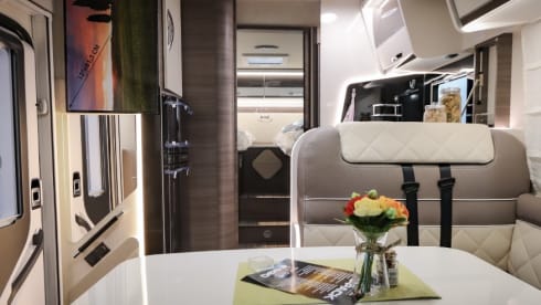 MOBI-) – BRAND NEW 5-person camper - also for your WINTER HOLIDAY