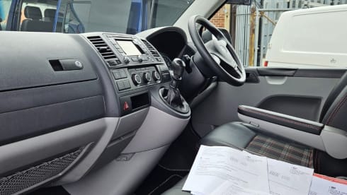 Pauletta – 4 berth Volkswagen campervan from 2013