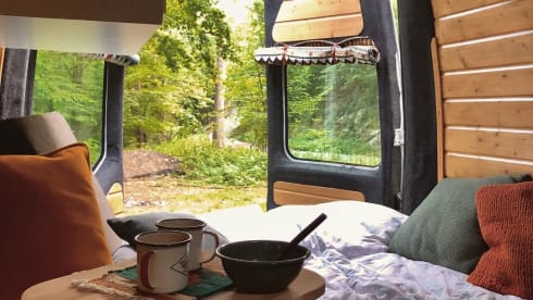 Feel at home in this DIY camper and go on a journey of discovery!