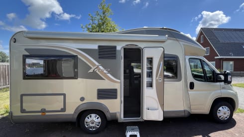 4p Bürstner semi-integrato del 2015