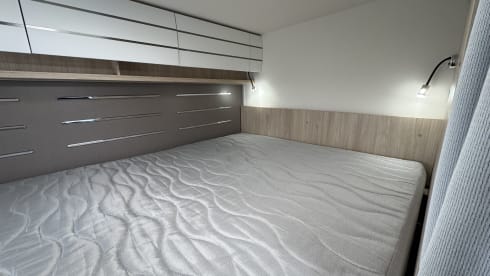 Chausson teilintegriertes Wohnmobil für 5 Personen