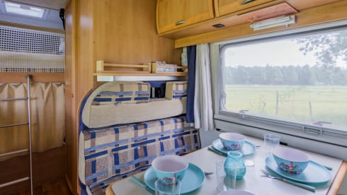 Nice compact 5p McLouis camper