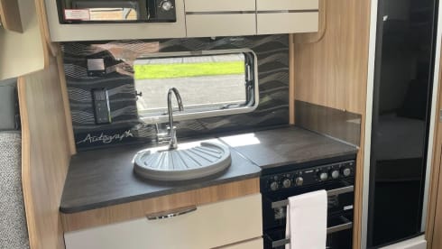 4 berth Bailey autograph 74-4