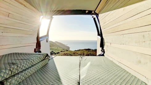 Enzo – Classic self converted VW T4 