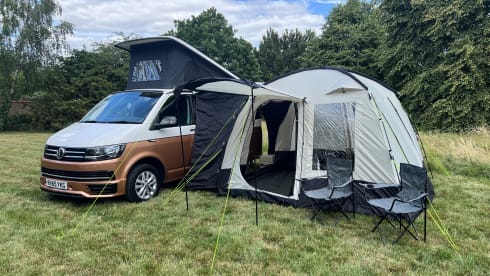 Snug Dubs – Volkswagen Campervan 4 Birth 