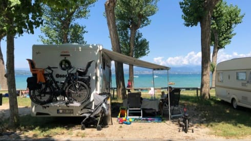 Cocoon 468 – New "2021" 4-person Cocoon 468: the comfort of home, even on the road