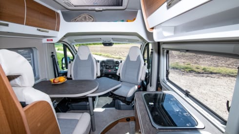 The Black Pearl – Campervan "VANTourer 630L"