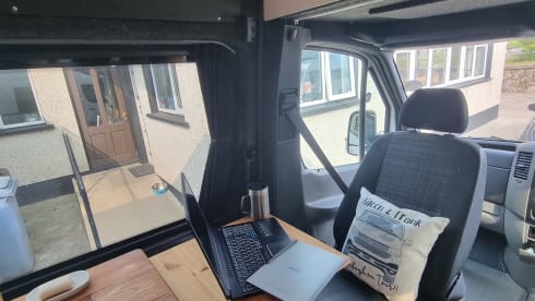 Gwen SteVANi β 2 Berth 2014 VW Crafter