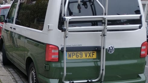 Monty – Perfect camper for get-aways great & small (4-berth VW, 2019) 