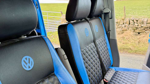 VW T5 Campervan - Stylish Modern 3 Berth 