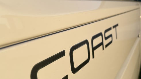 Candy White Supertramp – VW California Coast 4 pers. Vending machine.