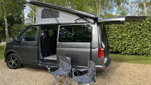 Pixie – 4 berth Volkswagen campervan from 2016