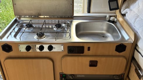 Henk – 2 persoons Fiat Ducato bus uit 1997 met optie voor baby