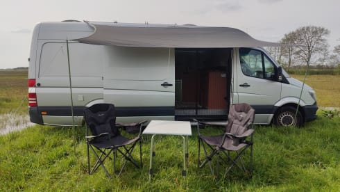Wester – "OFF GRID" self-build bus camper 164Pk | 2 persons | Winter sports!!