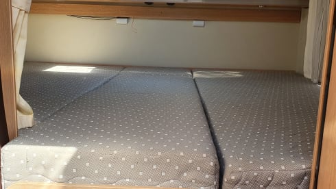 Sunlight T67 4 sleeping- 4 seats.