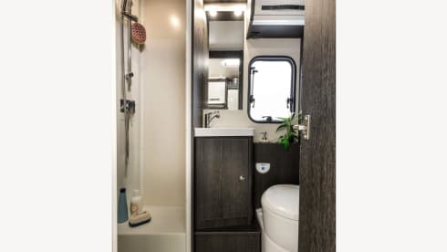 Panda – New 6 berth Roller Team 675 Auto 2024  including full insurance 