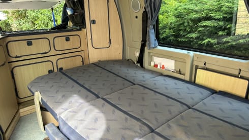 one-life-campers – 4p Ford campervan uit 2010