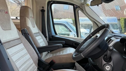 Terry  – All New 6 Birth Touring Motorhome 