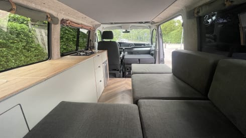 The Drifter – Volkswagen Bulli T6.1 campervan