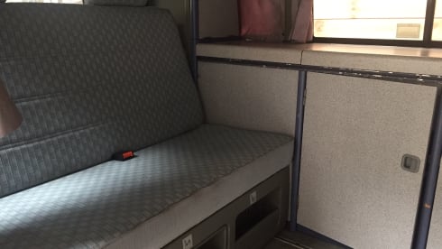 Pepper – 4p off-grid Volkswagen t4 Westfalia California 1991 extra spacious