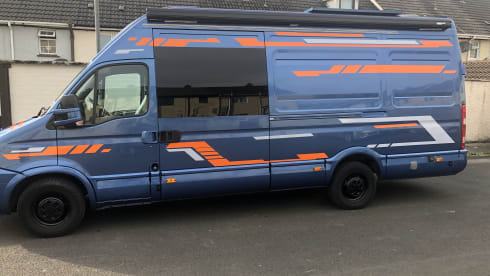 Decks – 4 berth 5 Belt Campervan