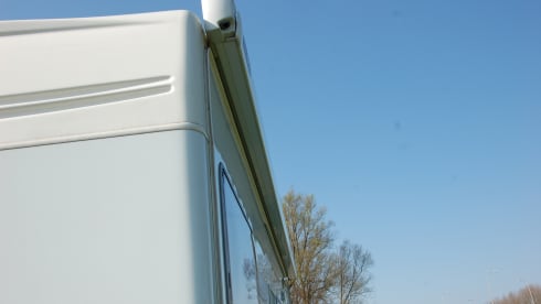 Macarena – Camper with many extras, integral