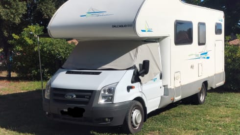 Rimor Katamarano 5 – Mansardato con ampio garage versatile per famiglie e sport