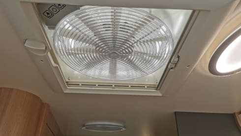 Mercator – Compleet uitgeruste nieuwe camper