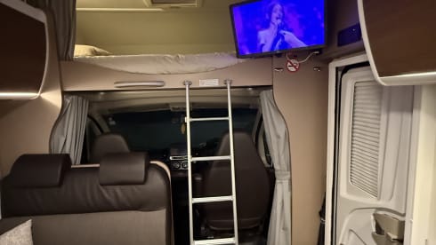 Royal Motorhome  – Mansarda Fiat a 6 posti letto del 2020