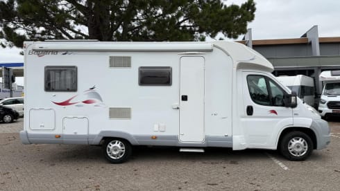 ruime 2p Fiat semi-integrated uit 2007