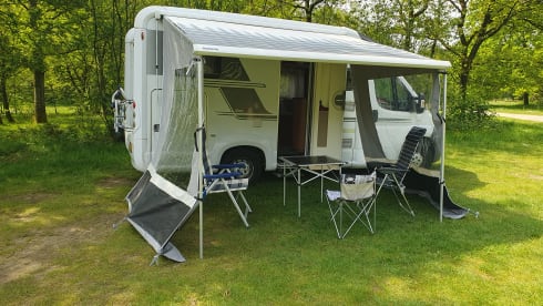 Vrijheid – 3p Knaus semi-integrated uit 2011