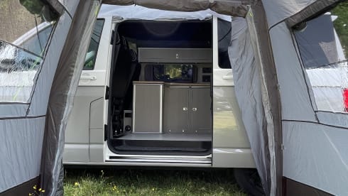 Florence – 2025 Converted 4 berth VW T6.1 (2023) **INSURANCE INCLUDED**