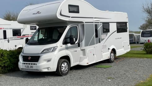 Alan – 6 berth Roller Team alcove from 2020