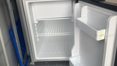 Hercules  – Gloucestershire, 4 berth VW campervan 2015 (TV, microwave & awning)