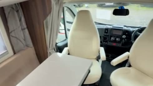 Home On Wheels  – 5 berth Fiat alcove from 2020