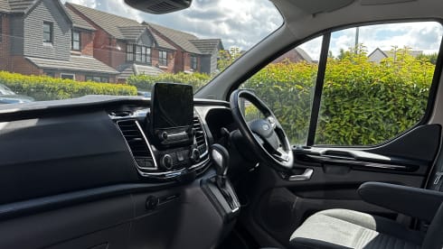Moët  – Luxury compact campervan 