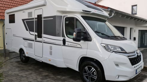 Camper 2024 – 5p Adria Mobil semi-integrated from 2024