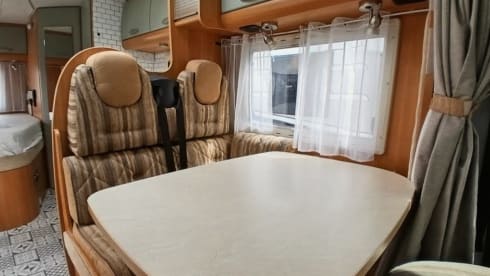 The Memory Maker – Cosy 4 Berth Motorhome